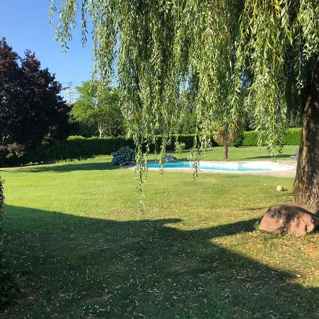 Il Salice בית הארחה נוברה